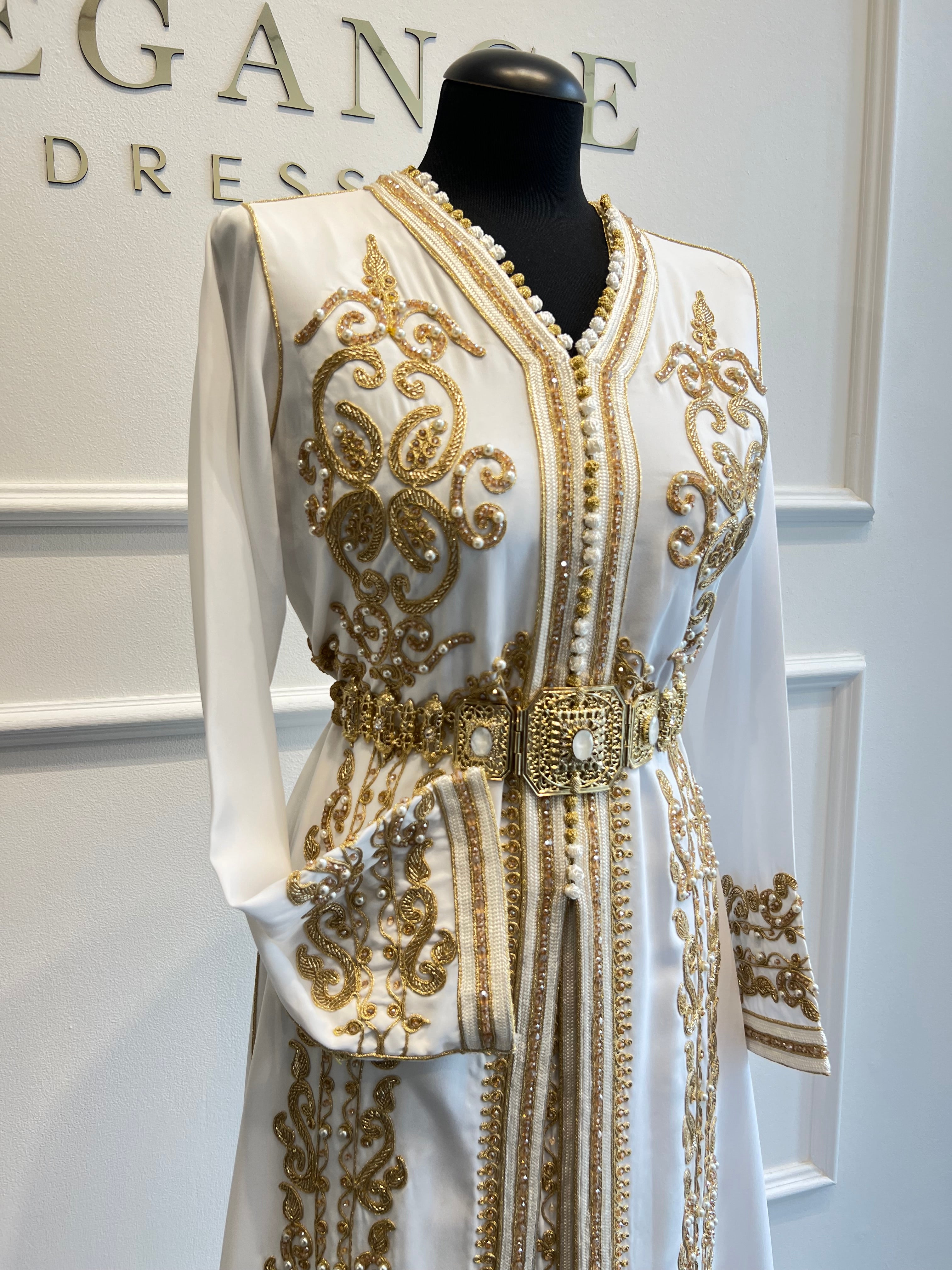 CAFTAN SIHEM BLANC ET dorée